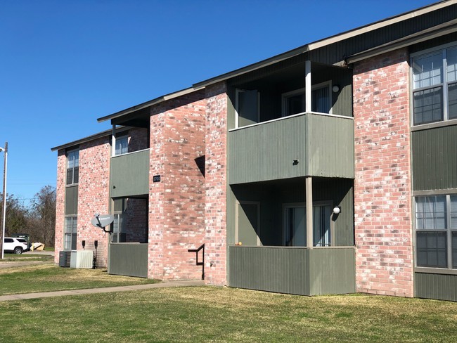 Building Photo - Cottonwood Apartments