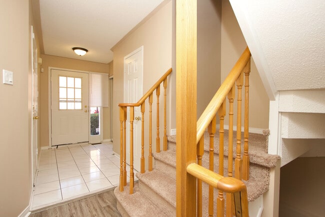 Photo du bâtiment - 68 Arnold Estates Ln