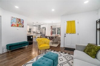 Building Photo - 2708 Oldknow Dr NW