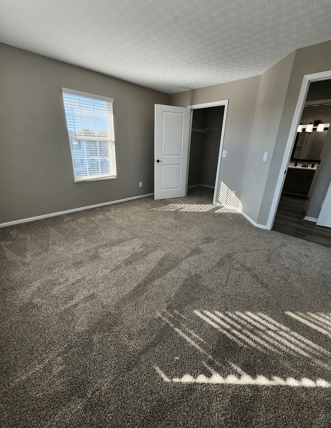 Interior Photo - Estates at Brentwood Lake