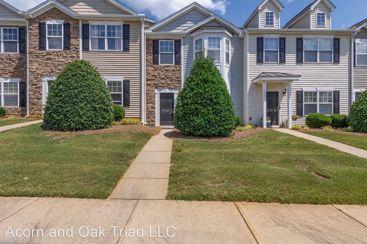 3 br, 2.5 bath House 7214 Olmstead Dr Un... House Rental in