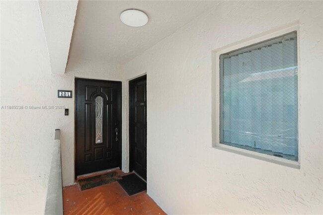 Foto del edificio - 5530 W 26th Ct