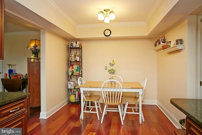 Dining Space - 4225 N Henderson Rd