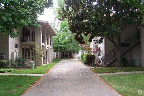 Building Photo - Westpark Gardens