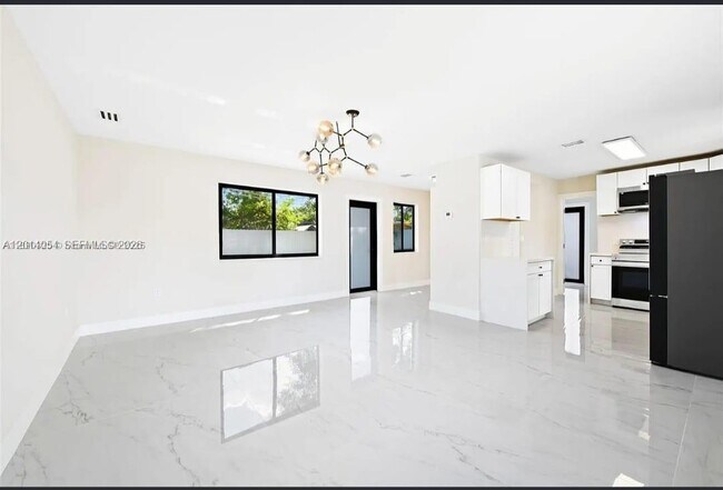 Foto del edificio - 721 SW 5th Ct
