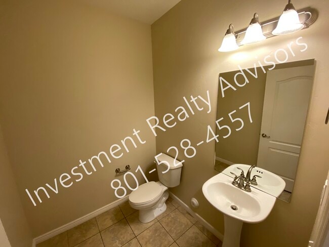 Foto del edificio - Beautiful Townhome in Pleasant Grove!