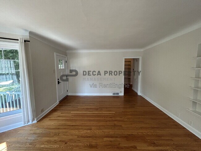 Foto del edificio - 203 W Cedar Ave