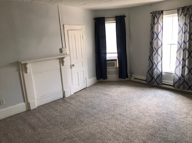 Foto del edificio - 816 Spring Garden St