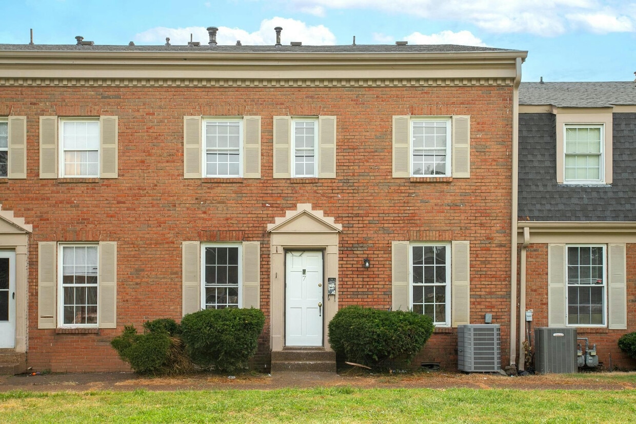 Front of House - 323 Forrest Park Rd