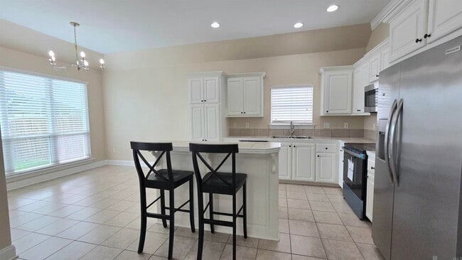 Building Photo - 2934 Nicholson Lake Dr