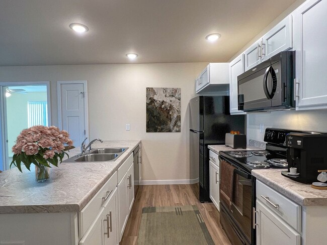 Interior Photo - SCS Rothschild