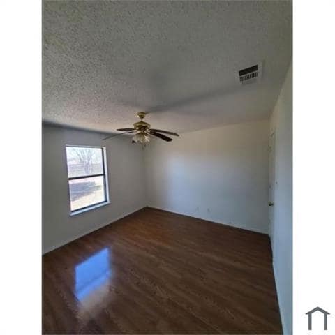 Building Photo - 2045 Laney Dr