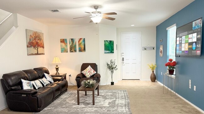 Building Photo - 11009 Helms Deep Dr