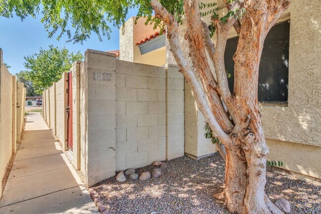 Foto del edificio - 8022 N 32nd Dr