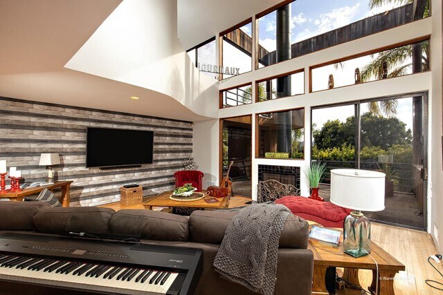 Building Photo - 12975 Via Latina