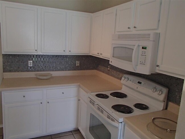Building Photo - 503 Tablerock Cir