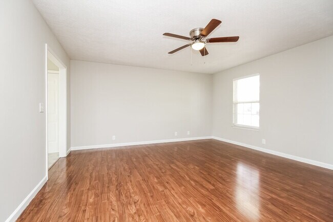 Foto del edificio - 2819 Weybridge Dr