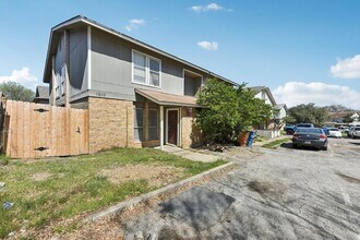 Building Photo - 1210 Southport Dr