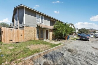 Building Photo - 1210 Southport Dr