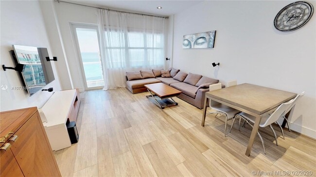 Building Photo - 3725 S Ocean Dr