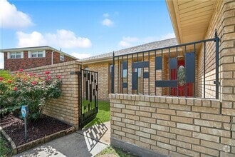 Building Photo - 7640 Arbor Dr