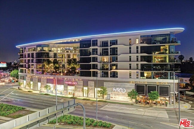 Foto del edificio - 8500 Burton Wy