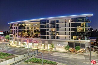 Building Photo - 8500 Burton Wy