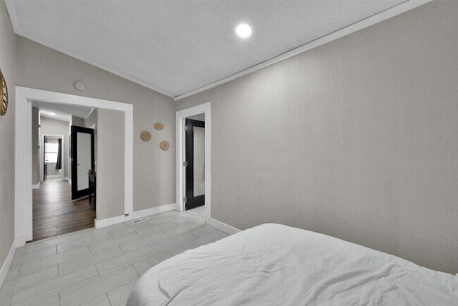 Building Photo - 22603 Tuwa Rd