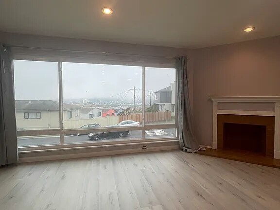 Foto principal - 737 Higate Dr