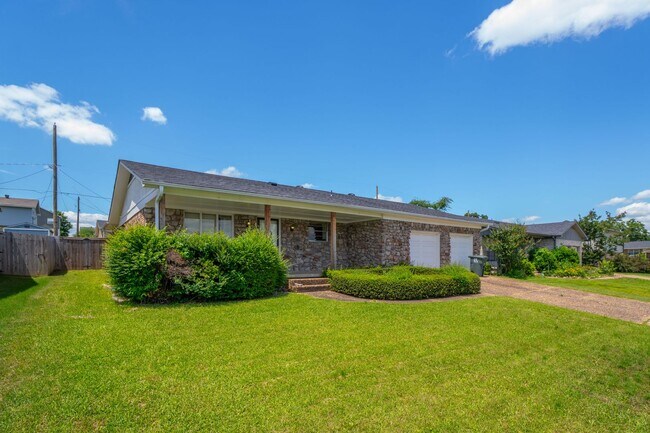Foto del edificio - 3 bedroom West Little Rock home