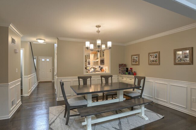 Building Photo - Modern and Convenient Hershey/Harrisburg Suburb Townhouse