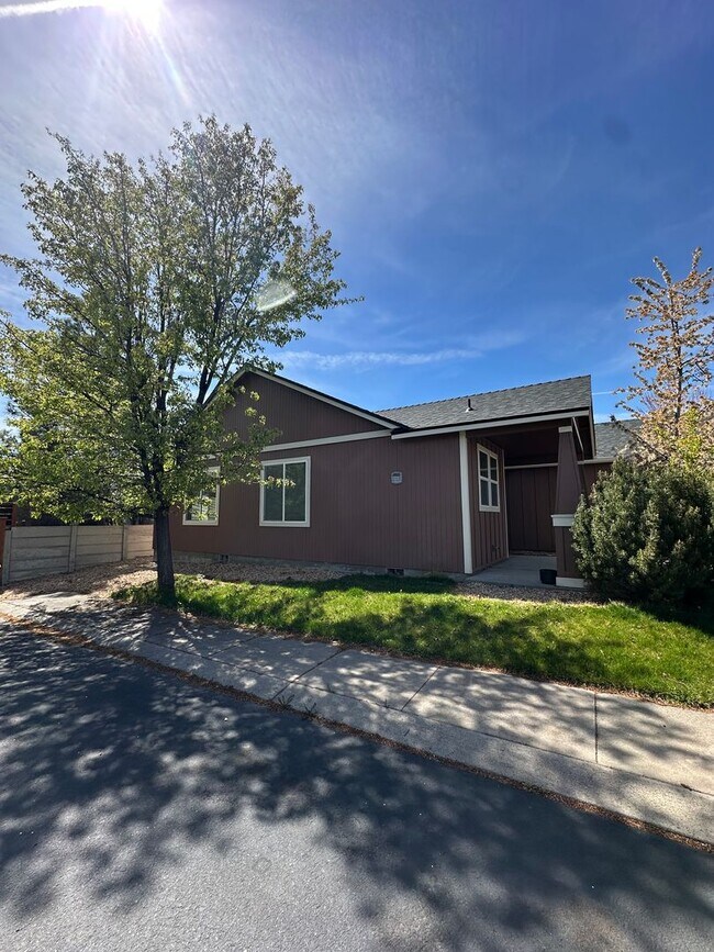 Foto del edificio - Cozy 3 Bedroom Home in SW Bend!