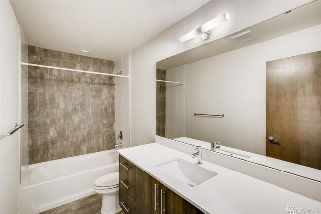 Foto del edificio - 500 16th Ave S