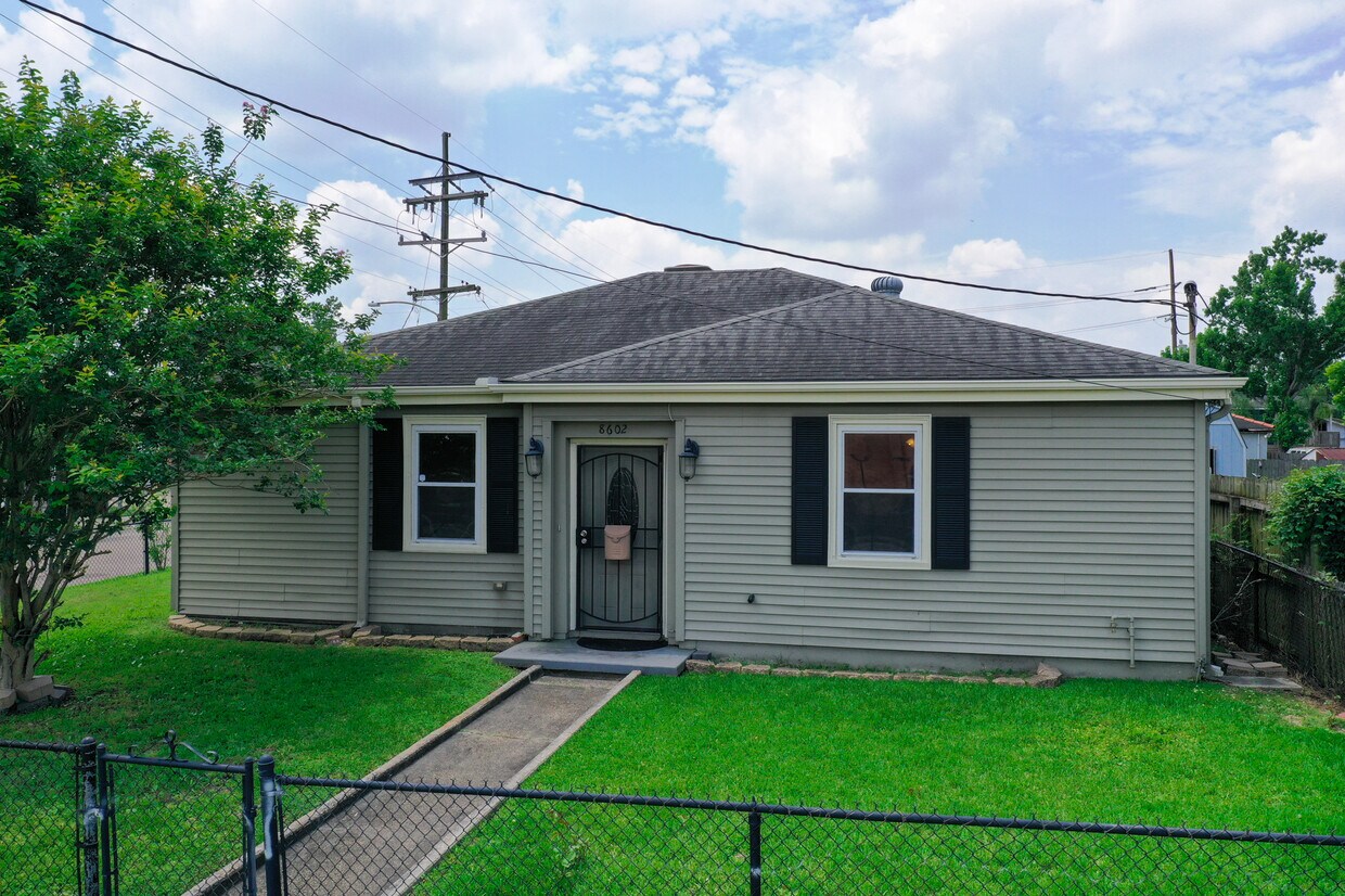 8602 Palmetto St, New Orleans, LA 70118 House Rental in New Orleans, LA