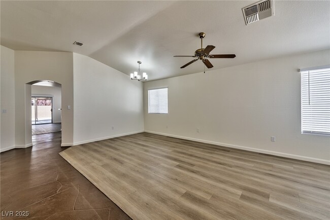 Building Photo - 5252 Velazco Ln
