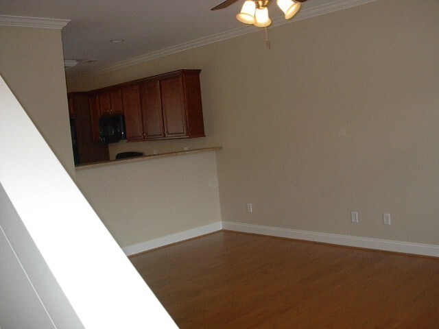 Foto del edificio - 2 BR/2.5 BA Townhome Downtown Greenville