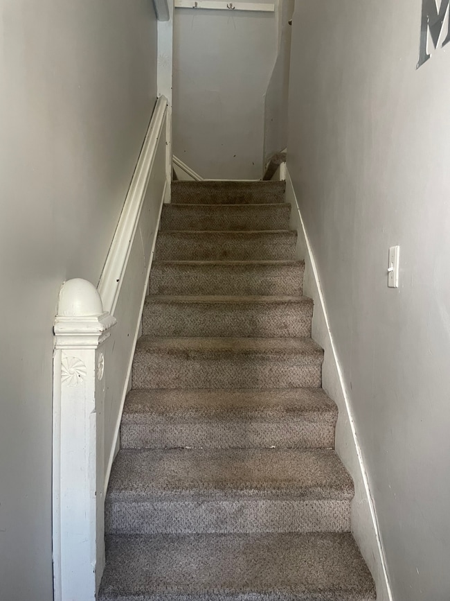 Building Photo - 33 Harvard St