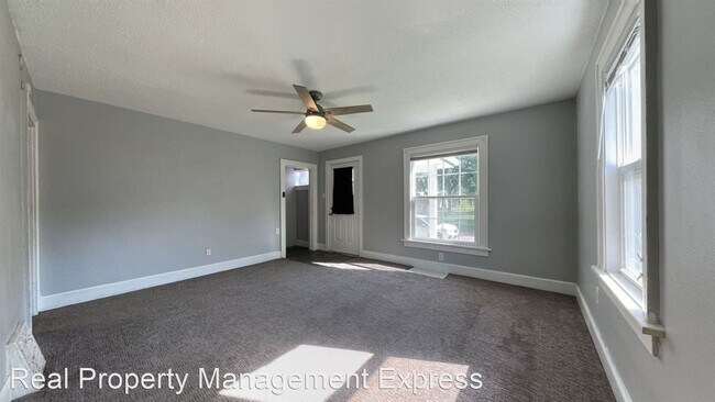 Building Photo - 2 br, 1 bath House - 812 W Madison St