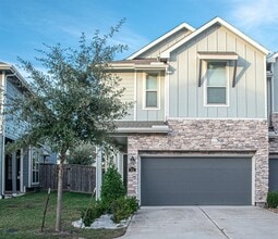 Building Photo - 211 Club Crest Ln