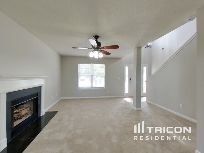 Foto del edificio - 7925 Donet Terrace Dr