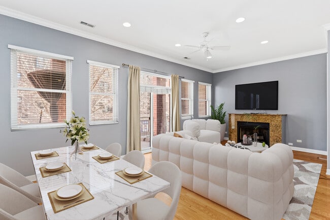 Building Photo - 3228 N Sheffield Ave