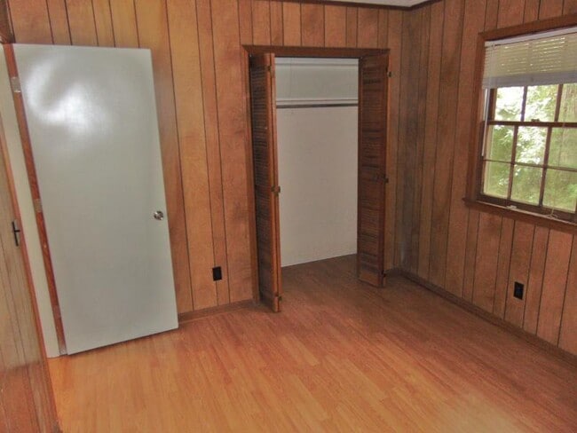 Building Photo - Great Duplex