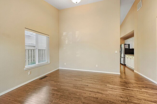 Foto del edificio - Single-Level 4BR/2BA Ranch — Spacious 3-Car Garage & Low-Maintenance Yard (Oregon City / Fairway ...