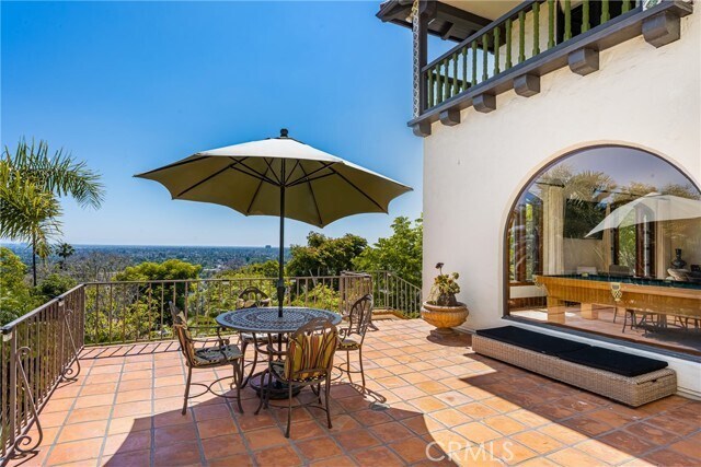 Building Photo - 1681 La Loma Dr