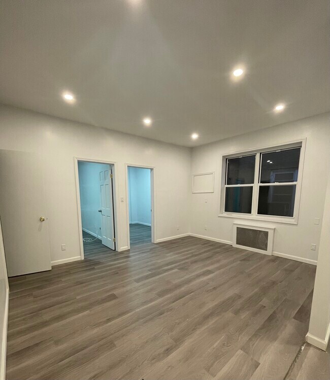 Foto del edificio - 1842 W 12th St