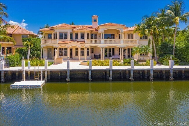 Building Photo - 2700 Barcelona Dr