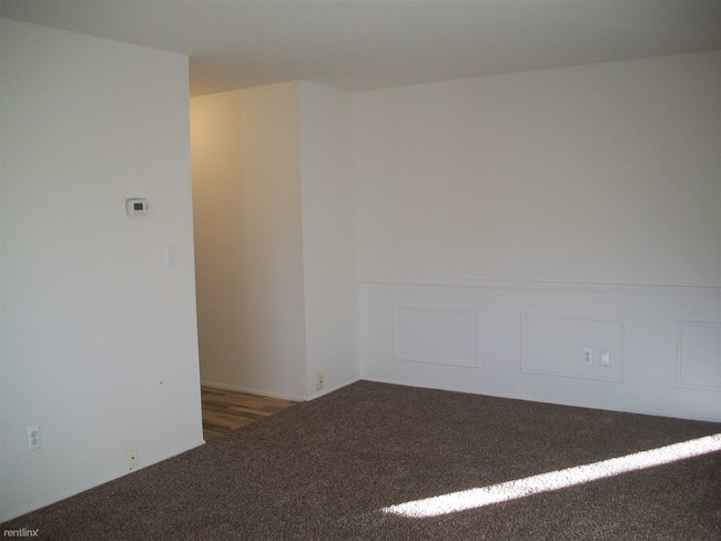 Foto del edificio - 2 br, 1 bath Apartment - Orchard Manor