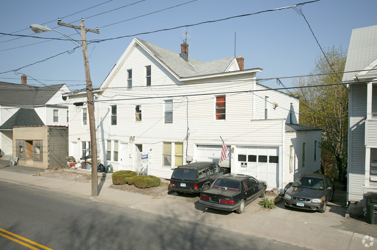 Building Photo - 291-293 E Main St