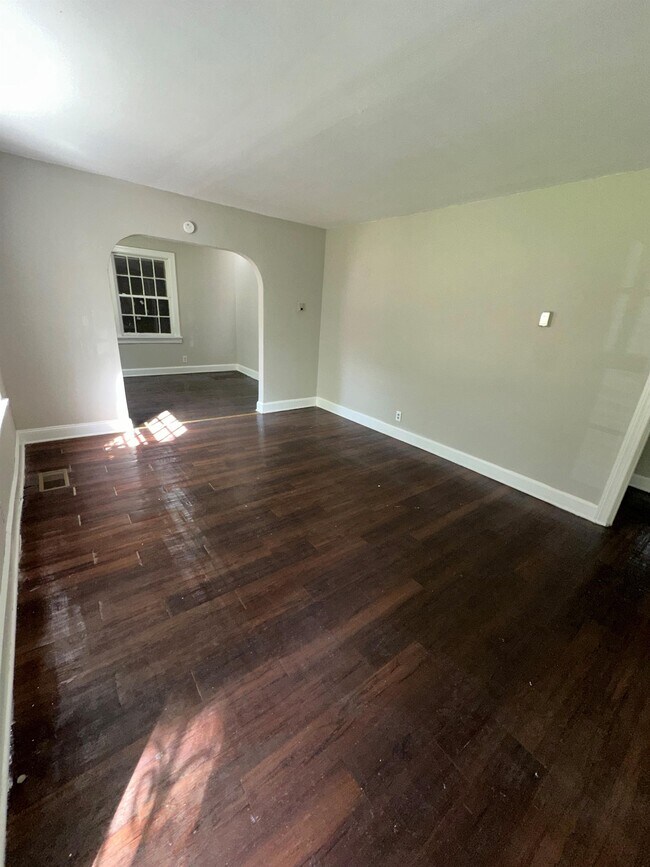 Photo - 1983 Lavergne Ct House