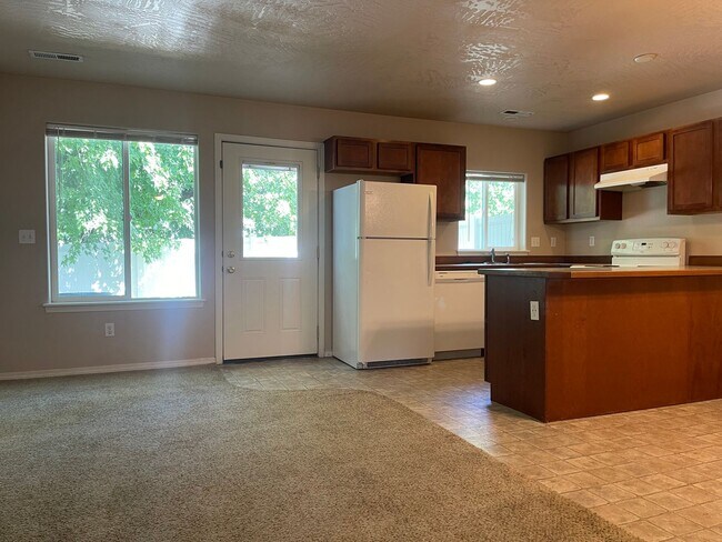 Building Photo - 3 Bedroom In Spokane Valley